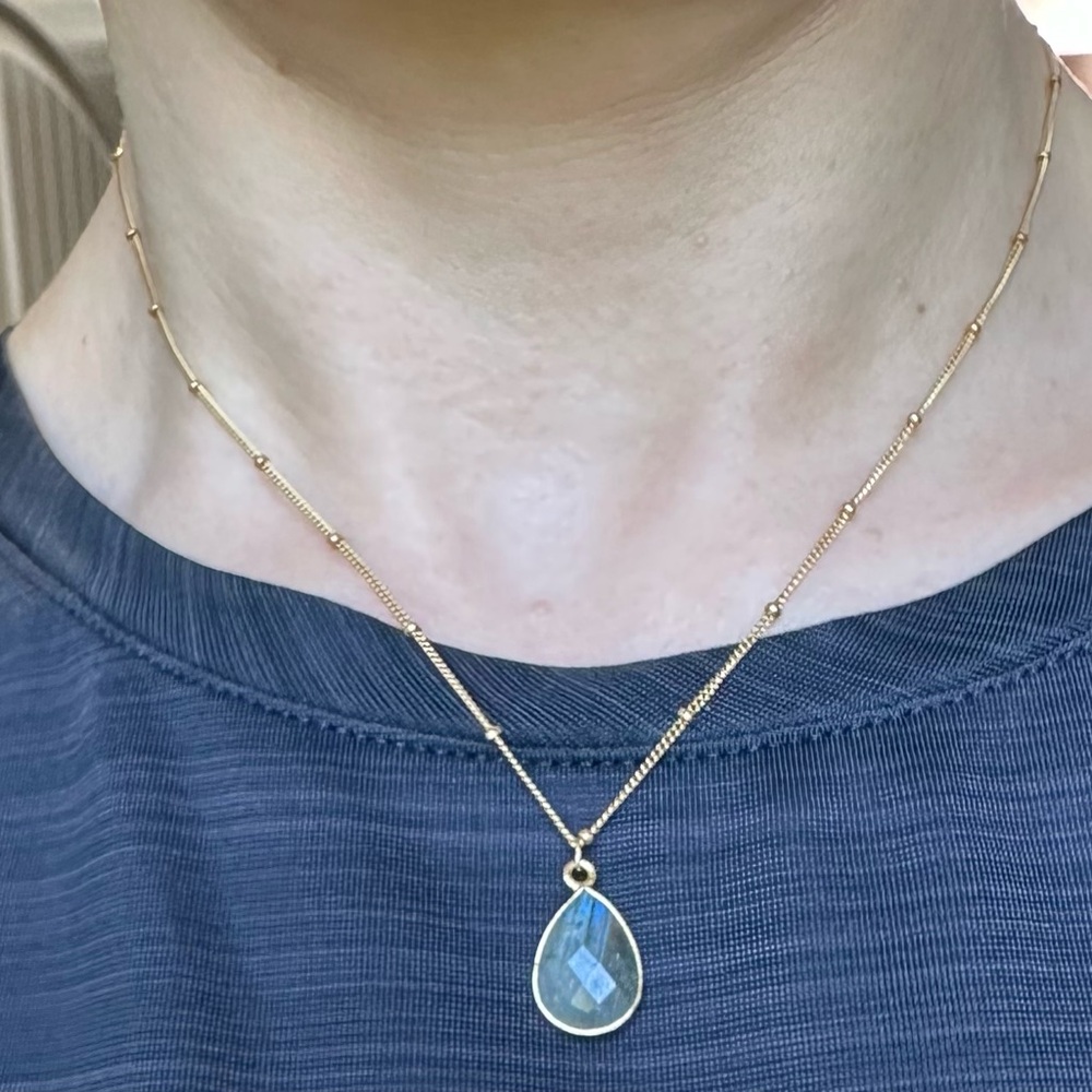 Labradorite Teardrop Pendant on Rose Gold chain. - Picture 3 of 5